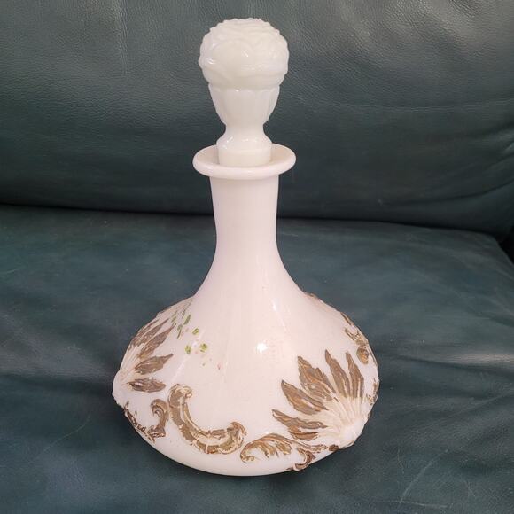 Victorian Milk Glass Perfume Bottle – Romantic Vintage Vanity Collectible - Picture 4 of 9